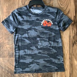 Abercrombie kids tee shirt size 11/12